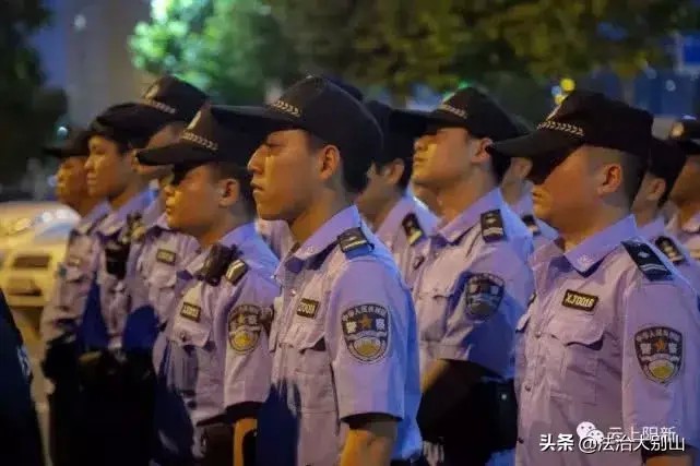 湖北警方清查娱乐场所97名男女被抓！全程网上直播…